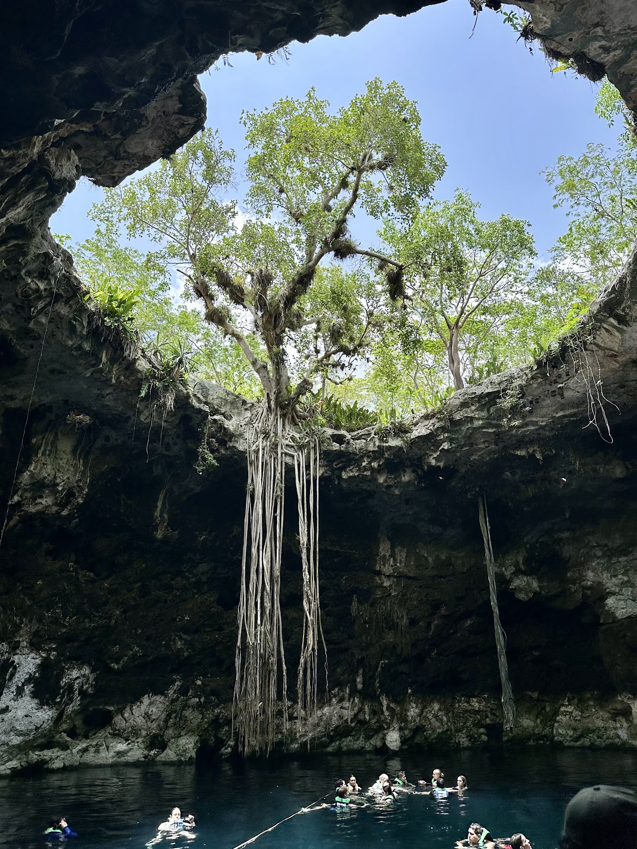 Cenote Cascabel