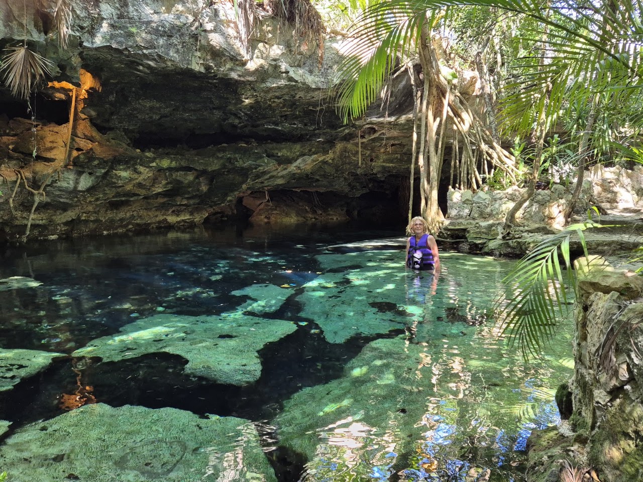 Cenote Los Buhos